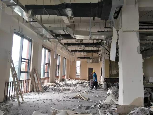 施工現(xiàn)場(chǎng).jpg 施工現(xiàn)場(chǎng).jpg